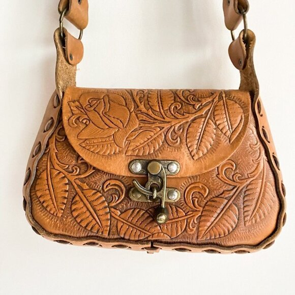 Vintage Leather Hand Tooled Medium Shoulder Bag - Picture 4 of 6